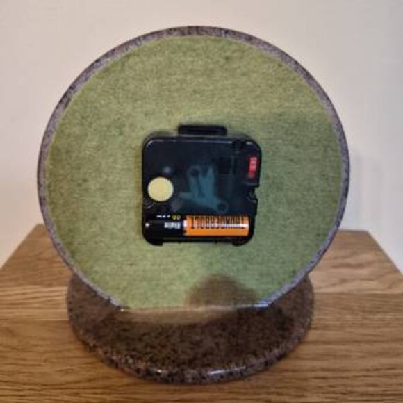 Desk/Table Clock - Picture 3 of 3